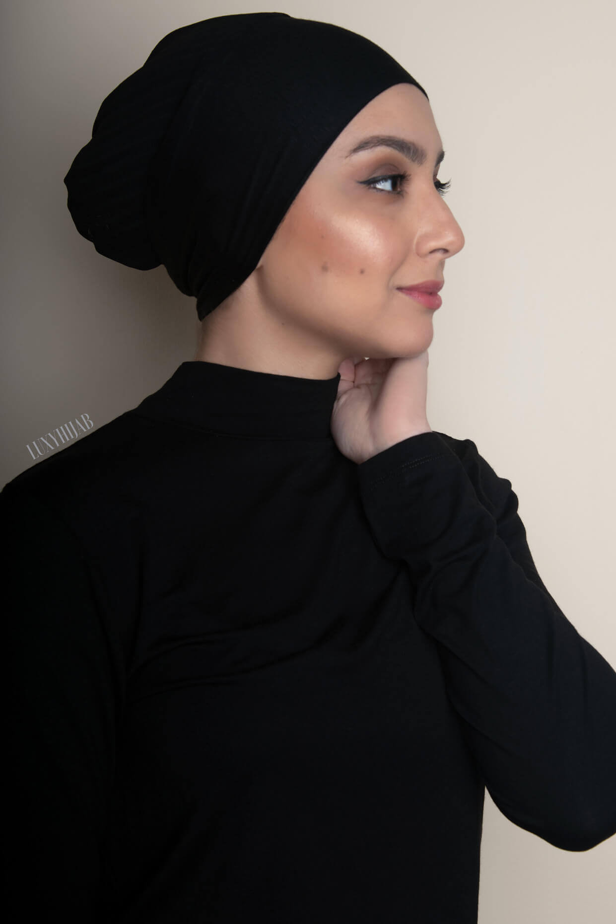 underscarf hijab in black