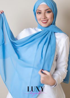 حجاب بلون السماء الازرق