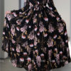 الفستان الأسود الزهري